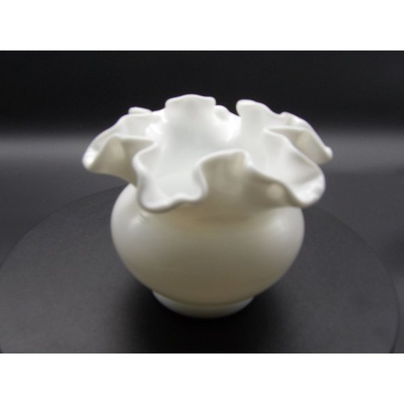 Vintage Glass Double Crimp Milk Glass Ruffled Rose Bowl Vase 5" W x 3 1/2" H - Picture 2 of 8